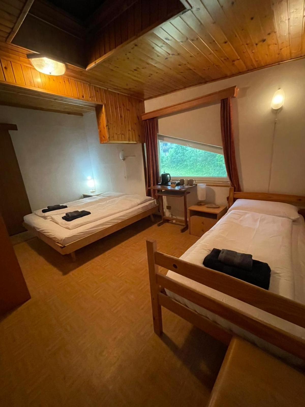 מלון Pera Picchio Rosso - Stanza Privata Con Bagno In Val Di Fassa מראה חיצוני תמונה