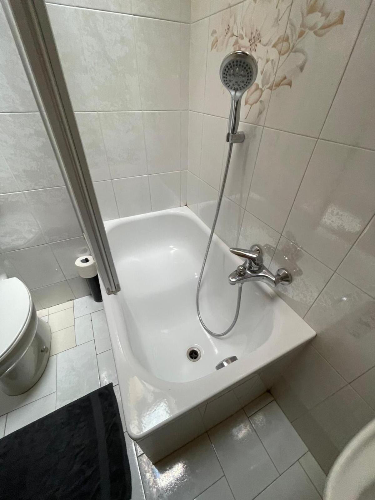 מלון Pera Picchio Rosso - Stanza Privata Con Bagno In Val Di Fassa מראה חיצוני תמונה